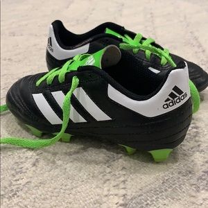 Adidas child soccer cleats 10 1/2